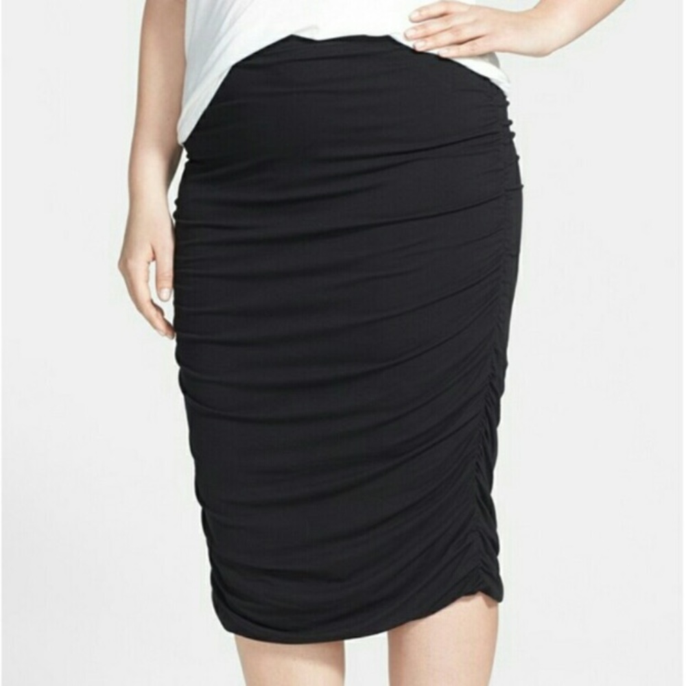 Torrid black mesh pencil skirt size 1 NWT